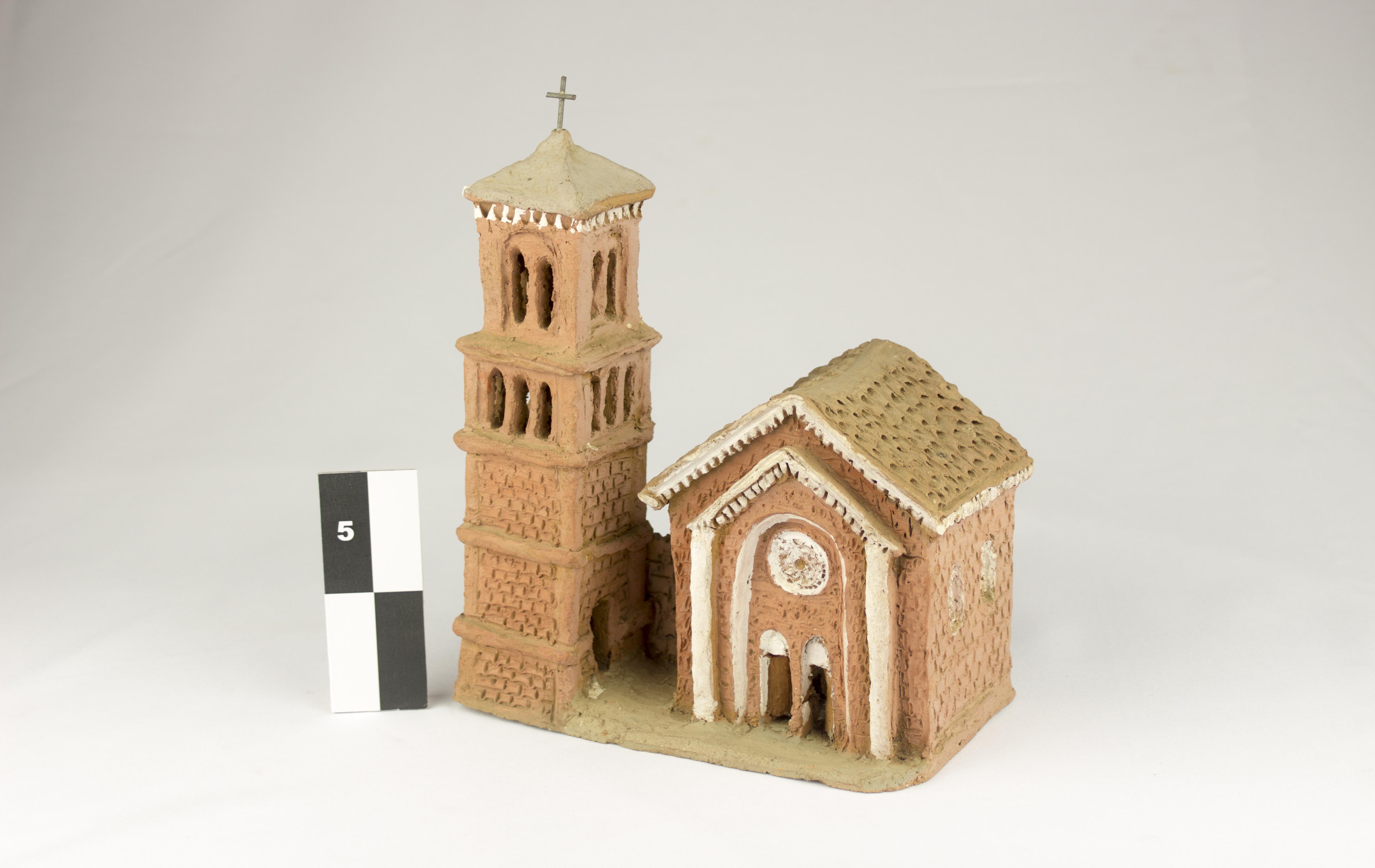 Iglesias en miniatura - Universidad Católica del Maule