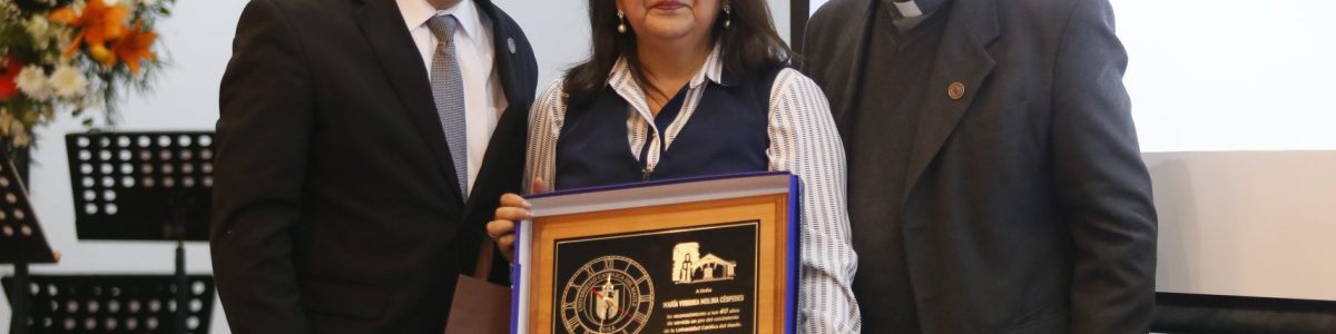 UCM reconoció a sus funcionarios por 20, 30 y 40 años de servicio