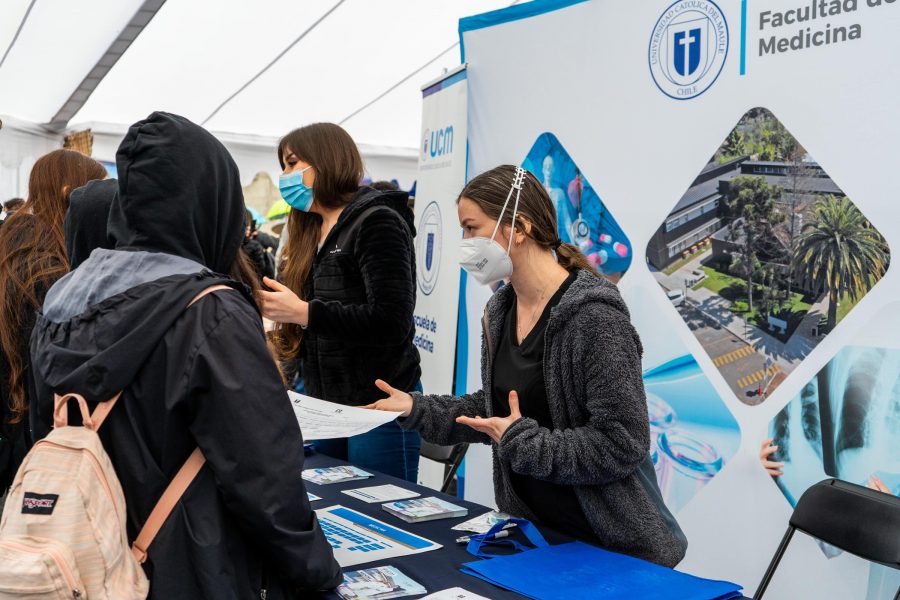 Más allá de una prueba: Alumnos pueden ingresar a la UCM a través de múltiples vías de admisión