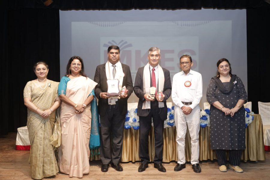 Dr. Andrew Philominraj fue galardonado en India con el premio al Mejor Profesor
