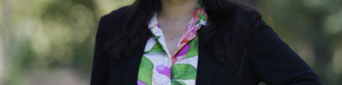 Directora de Medicina Veterinaria UCM fue reconocida por ser pionera en la especialidad de dermatología