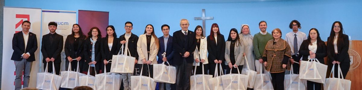 Estudiantes fueron reconocidos por su excelencia académica con la entrega de la Beca de Honor 2024 