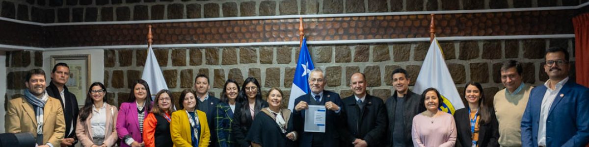 Proyecto para fomentar relaciones laborales de respeto y dignidad es entregada al Rector para evaluación