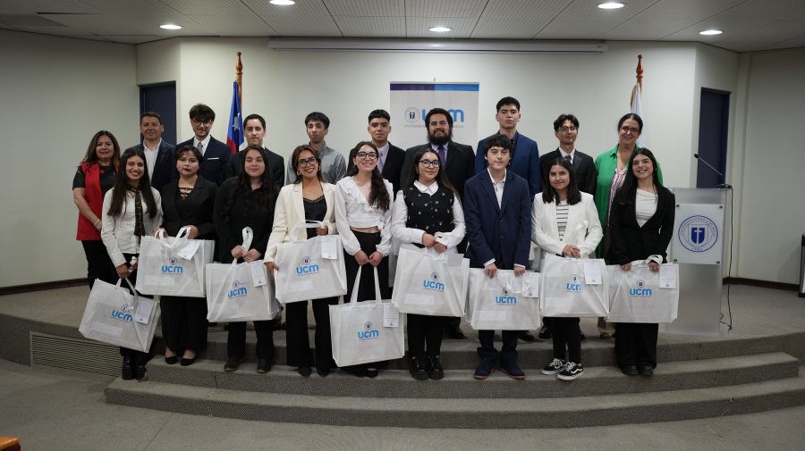 Beca de Honor por Excelencia Académica UCM reconoció a 398 estudiantes destacados este 2025
