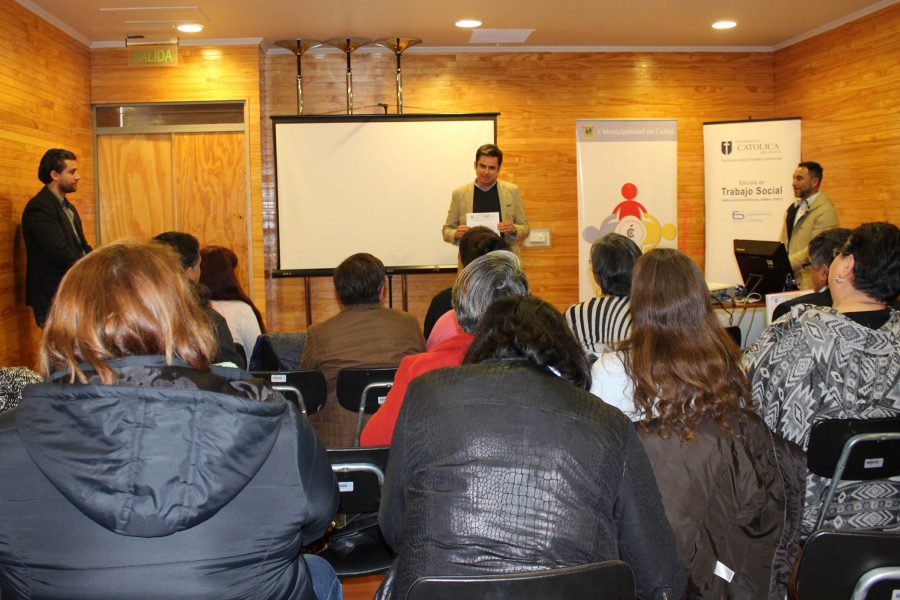 Dirigentes Sociales Participan en Escuela de Formación sobre Ciudadanía y Territorio