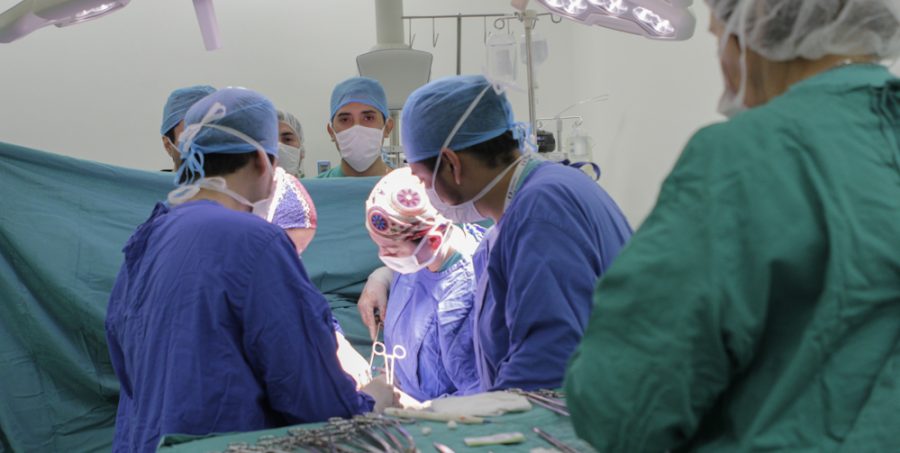Escuela de Postgrado y Especialidades Médicas UCM aporta más de 200 titulados que fortalecen la salud pública en la región