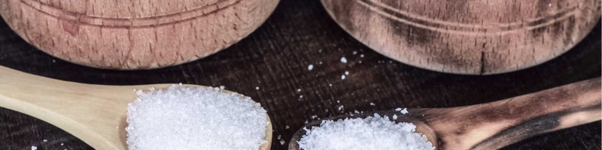 Sepa cómo evitar el excesivo consumo de sal y azúcar en las comidas