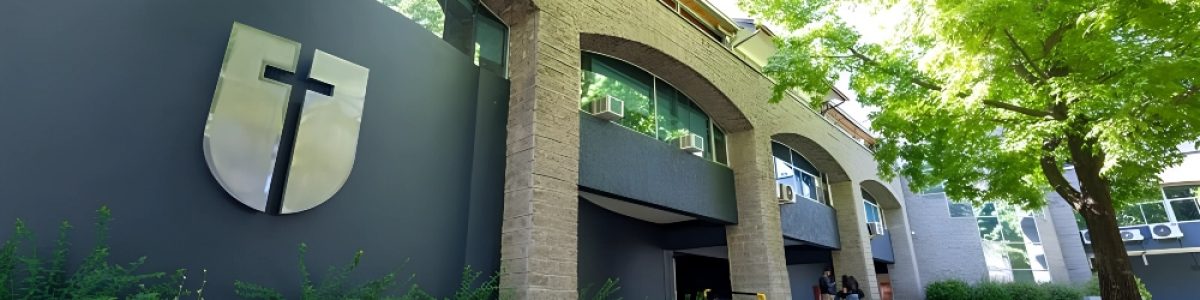 Facultad de Ciencias Sociales y Económicas UCM celebra la certificación de dos de sus carreras