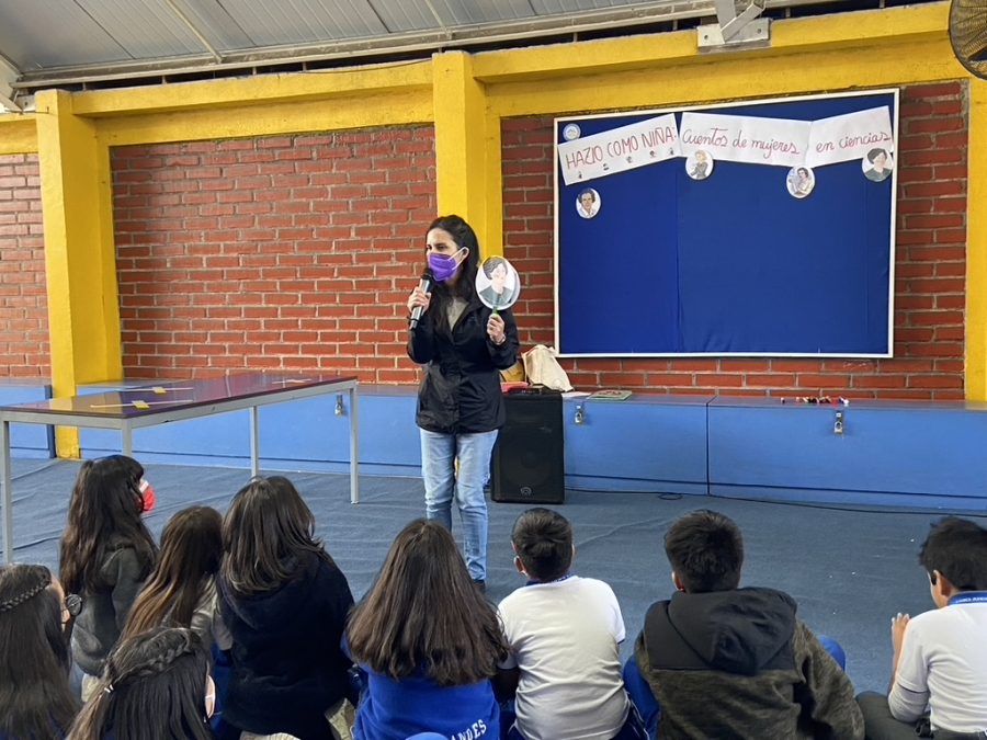 Con cuentos alumnos de Talca aprenden el valor de resignificar los estereotipos de género en ciencia