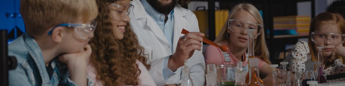 Académicos destacan la metodología de Aprendizaje Basado en Proyectos para una mejor educación