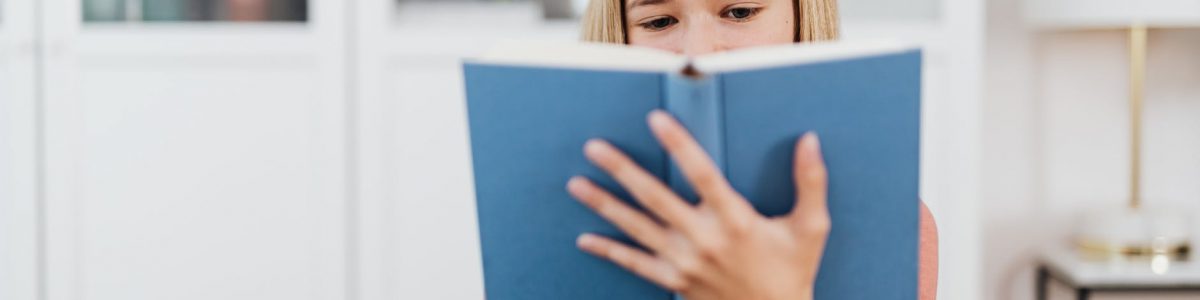 Día del libro: Académica entregó recomendaciones para iniciar la lectura en estudiantes y motivarse con los textos