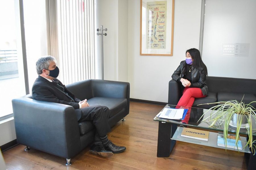 Gobernadora Cristina Bravo recibió saludo protocolar del Rector de la UCM