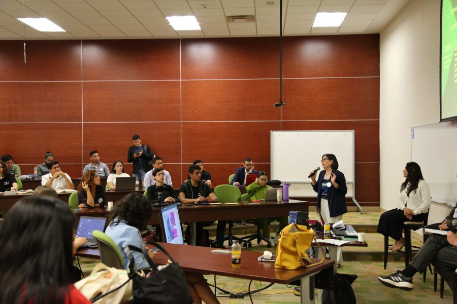 Delegación de la UCM participa en Encuentro Interuniversitario de Agentes de Cambio en México