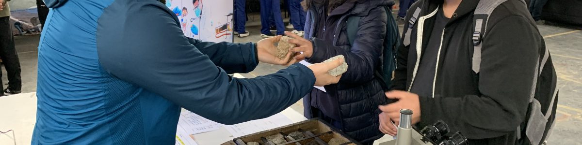 FACULTAD DE CIENCIAS BÁSICAS PARTICIPÓ DE EXITOSA FERIA DE DIVULGACIÓN VOLCÁNICA EN SAN CLEMENTE