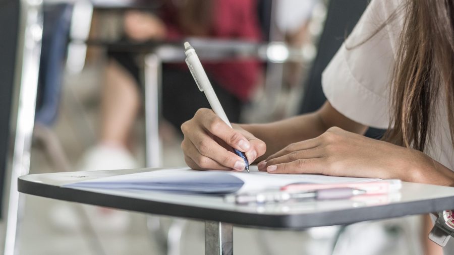 A poco tiempo de la PDT de invierno: Conoce cómo manejar el estrés y la ansiedad para rendir un buen examen