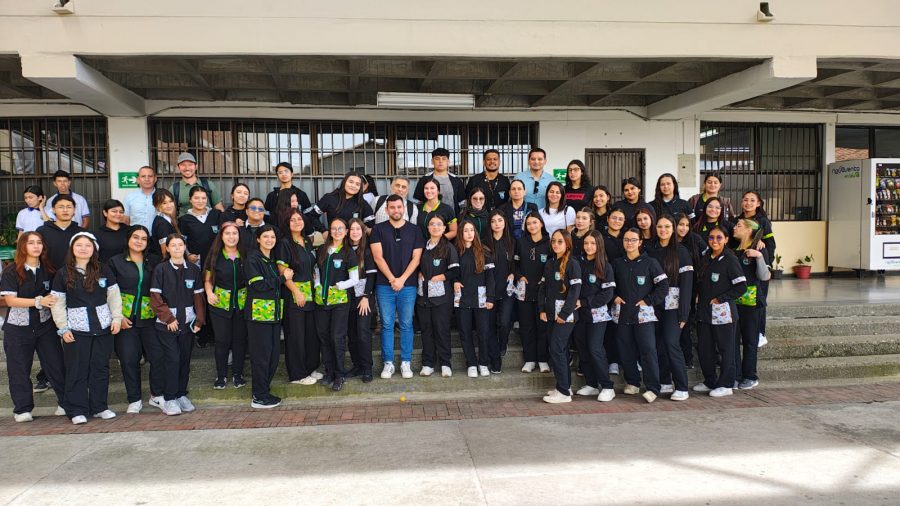 Magíster en Dirección y Gestión Escolar UCM fortalece vínculos internacionales con participación en encuentro académico en Colombia