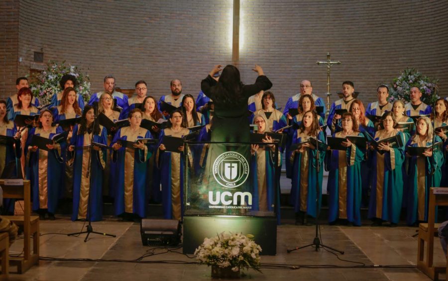 Con “Fuerza y Dulzura” el Coro UCM deslumbró a los y las curicanas en su primer concierto en la ciudad