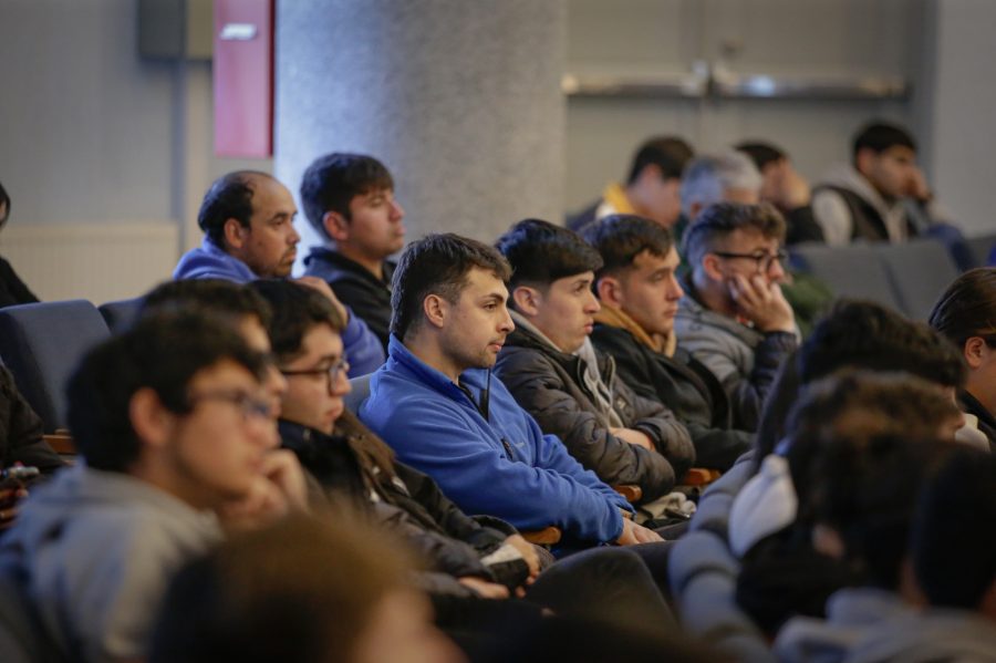 Seminario en UCM abordó las tensiones metodológicas en el fútbol base