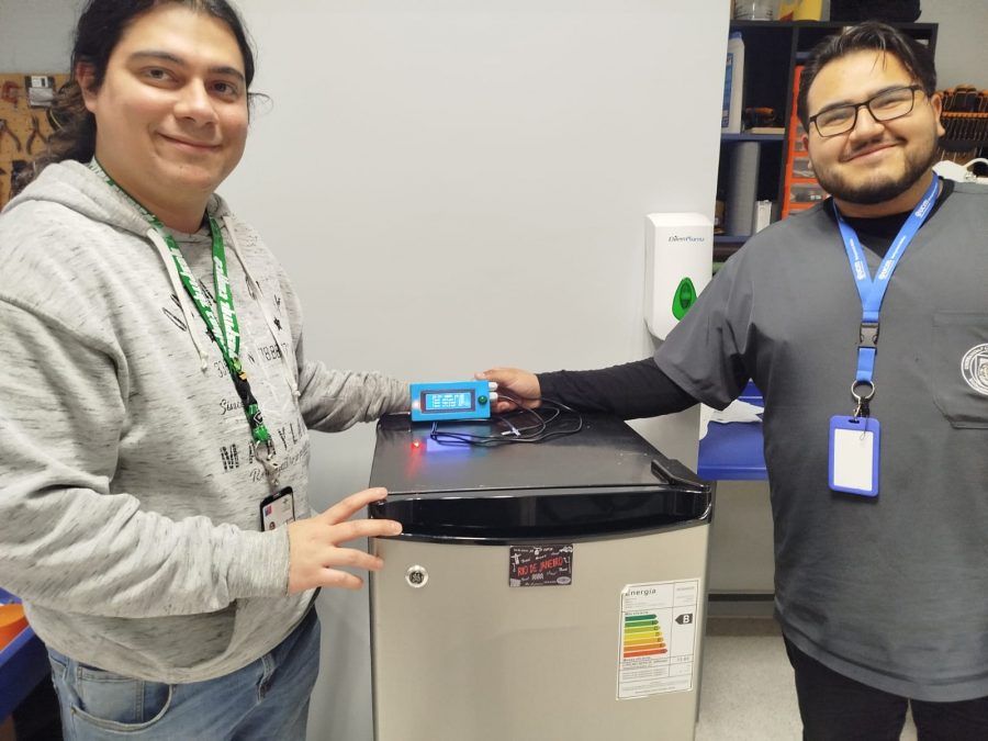 Estudiante UCM desarrolló innovador dispositivo que protege medicamentos en Hospital de Curicó