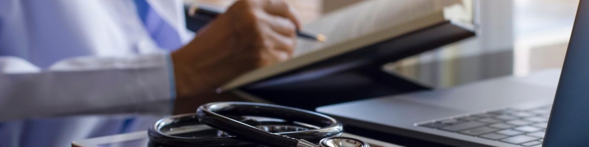 Un centenar de médicos rindieron el EUNACOM en la UCM