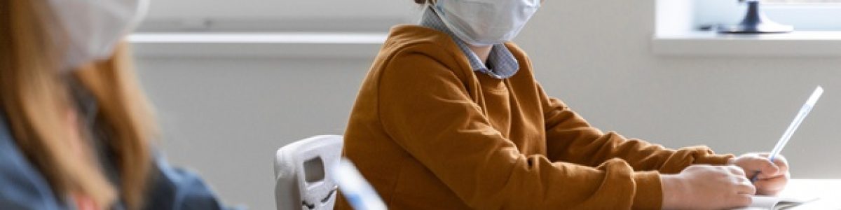 “Nivel de ocupación de camas UCI debe ser tenido en cuenta para definir regreso a clases”
