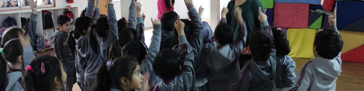 Niños de Cumpeo reciben clases de motricidad en la UCM