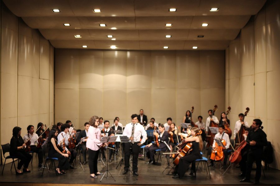 Público talquino disfrutó la orquesta sinfónica de la U. Mayor