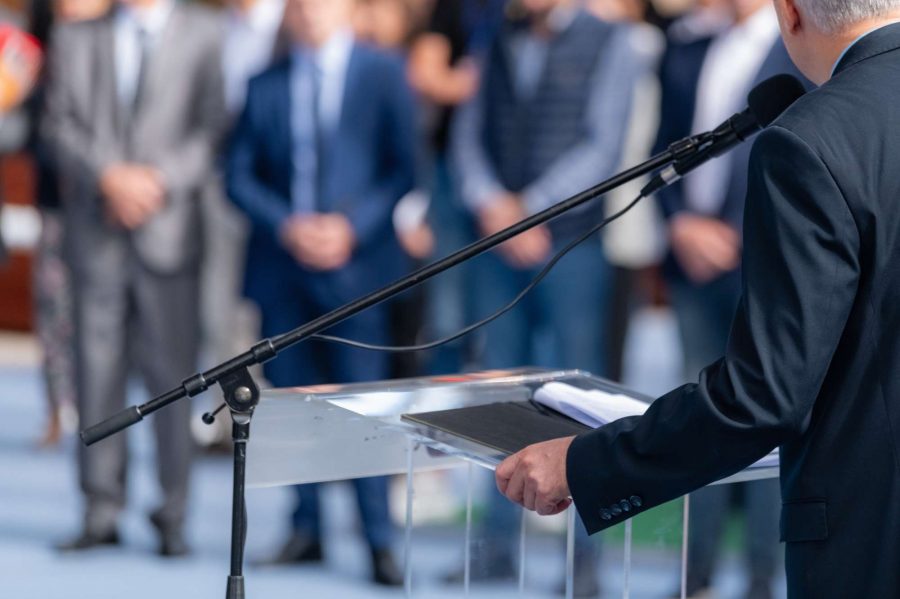 Experto internacional en políticas públicas visita la Universidad Católica del Maule