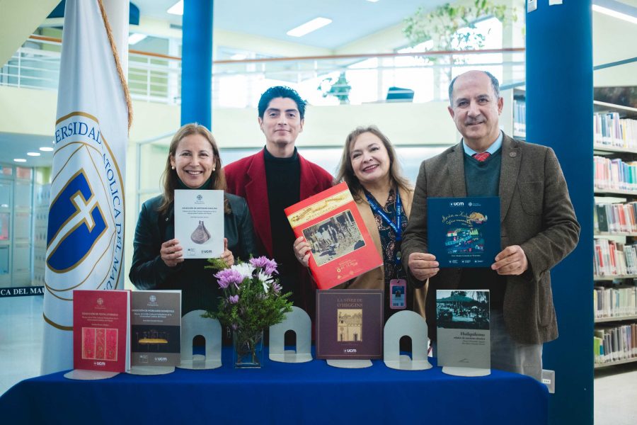 Libros que relatan la historia de la casona Huilquilemu fueron entregados a la Biblioteca UCM en Curicó