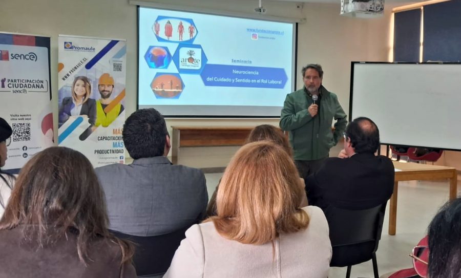 Experto compartió las claves para el cuidado como base del trabajo y la vida en comunidad