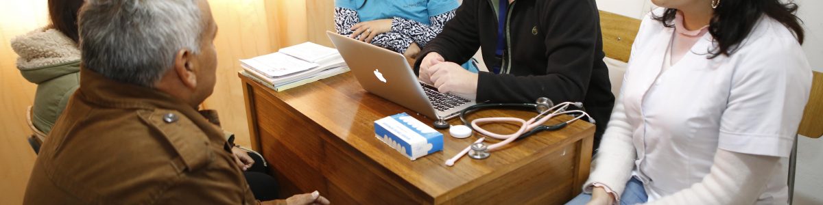 Vecinos de Aldea Campesina reciben atención médica gratuita en Internado de Salud Familiar
