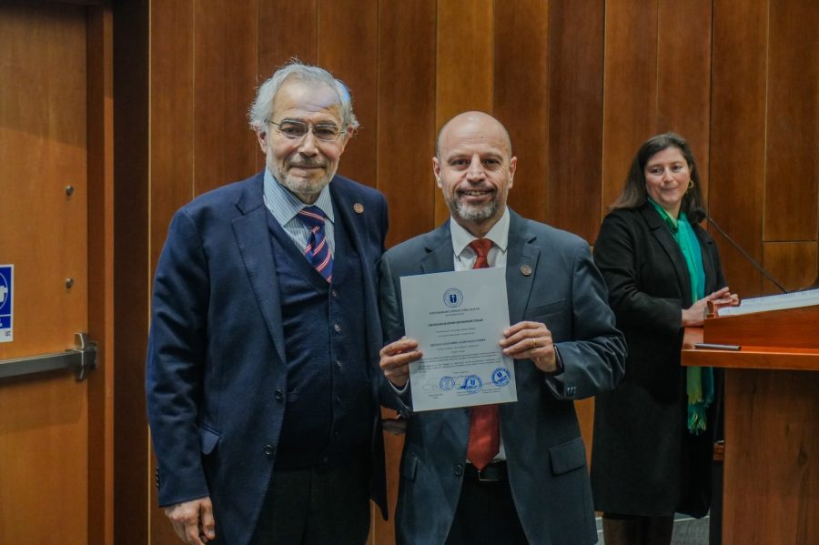 UCM Promueve como Profesor Titular al Dr. Alejando Almonacid