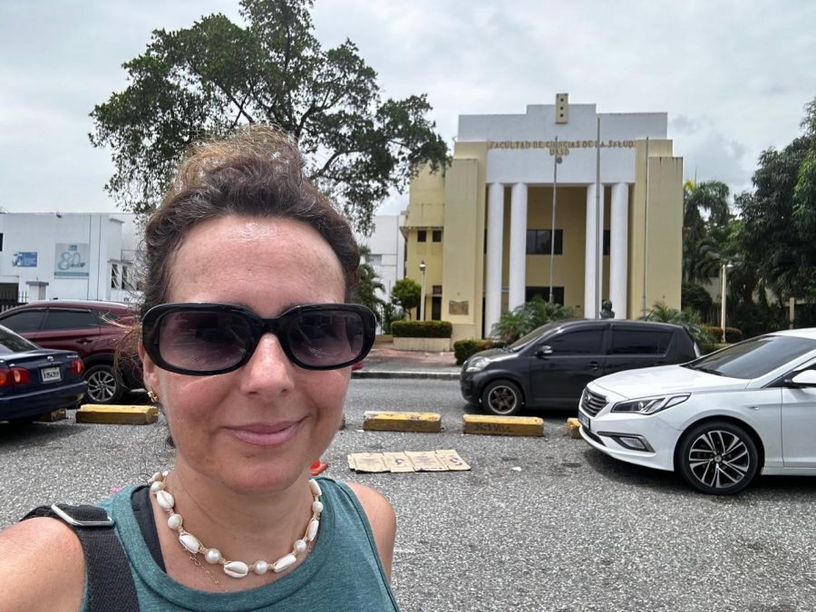 Dra. Diana Abril Milan visitó la Universidad Nacional APEC en República Dominicana