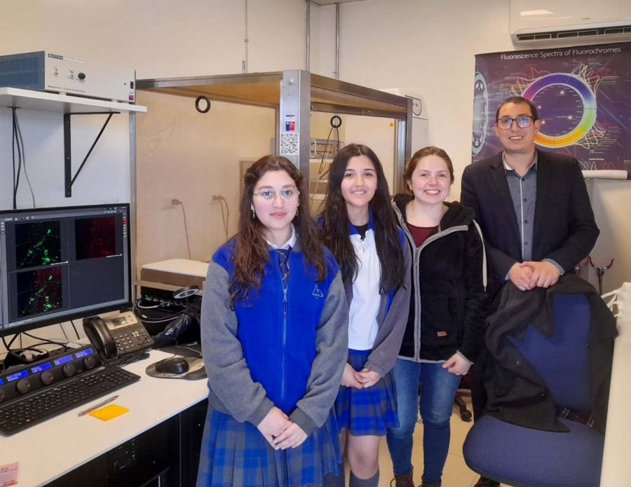 UCM colabora con estudiantes del Colegio Concepción de Talca en investigación sobre biorremediación