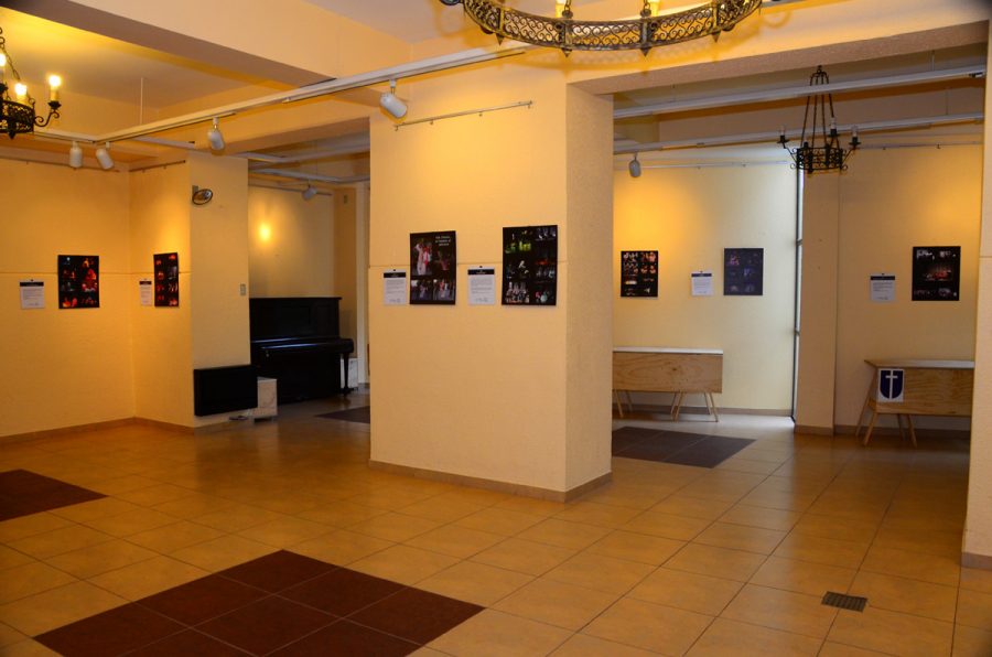 Exposición rememora los 10 años de la compañía de Teatro de la UCM