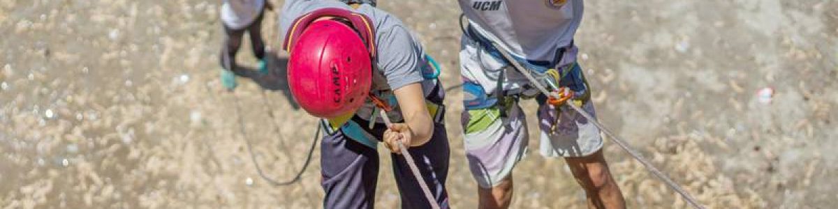 Estudiantes de Educación Física UCM enseñan a escolares el uso de espacios naturales