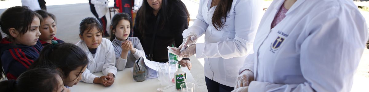 Intervención de estudiantes UCM logró motivar a escolares con la ciencia