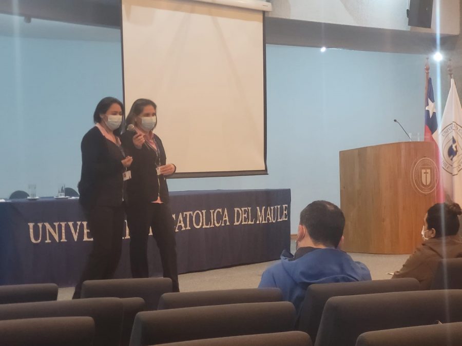 Comunidad participó en charla sobre los beneficios de FONASA