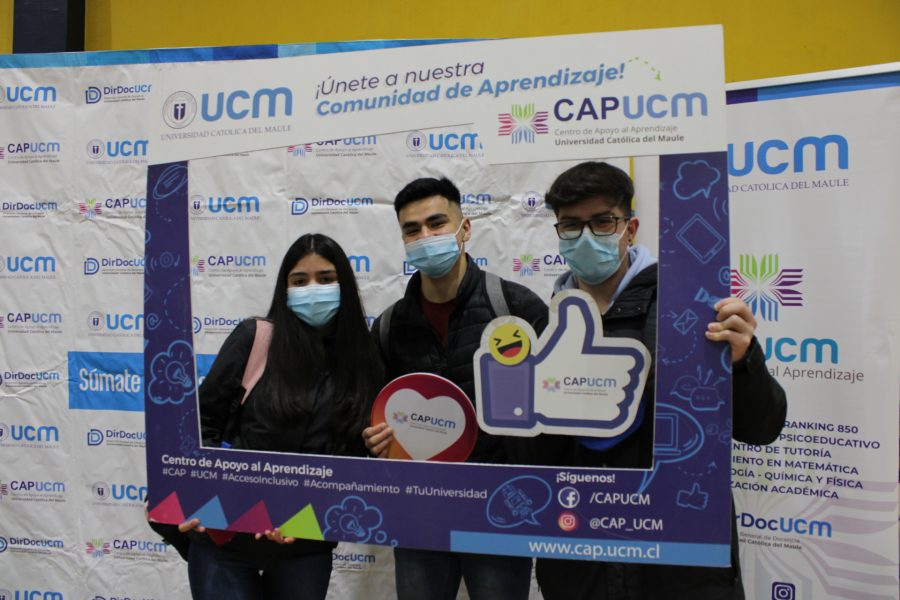 Gran interés de los estudiantes por participar de Feria informativa de la UCM