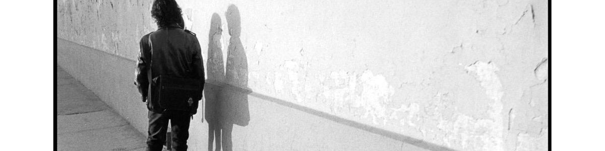 Fotografías en blanco y negro replantean la manera de transitar las calles