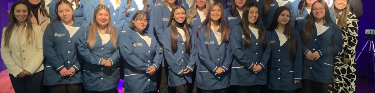 Estudiantes de Pedagogía en Educación Especial vivieron emotiva ceremonia de bendición de uniformes