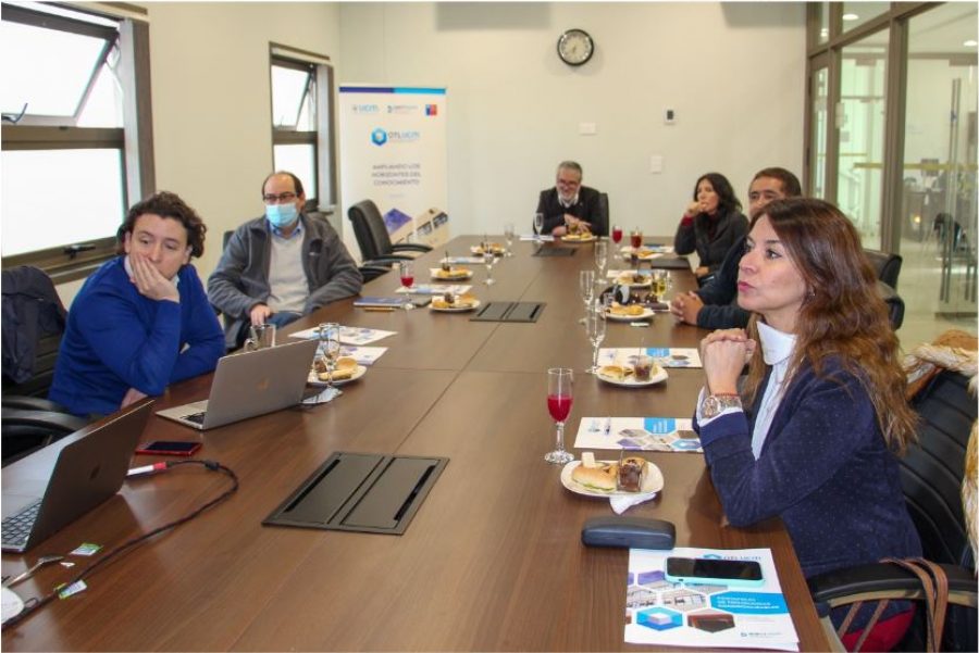 OTL organizó charla de sensibilización en emprendimiento para autoridades universitarias