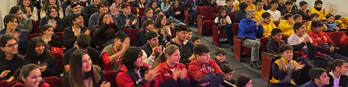 NIÑOS Y NIÑAS DISFRUTARON DE OBRA DE TEATRO DE MATEMÁTICA