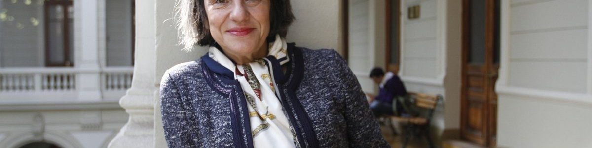 Reconocida historiadora Sol Serrano será la encargada de inaugurar el año académico 2025