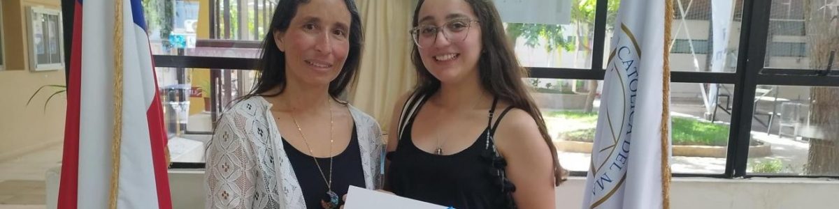 Samantha Ortiz Rojas fue la estudiante ganadora del sorteo por responder la Encuesta de Espíritu de Servicio