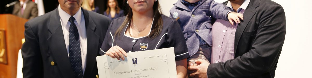 UCM tituló a más de 100 enfermeros en Talca y Curicó